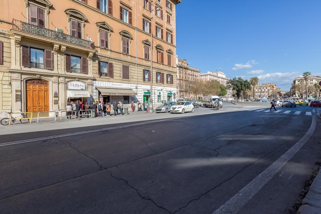 Hotel Manfredi House San Pietro Roma Exterior foto